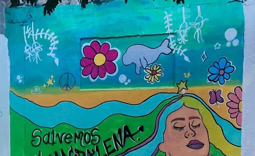 A mural of the river says: Save the Magdalena