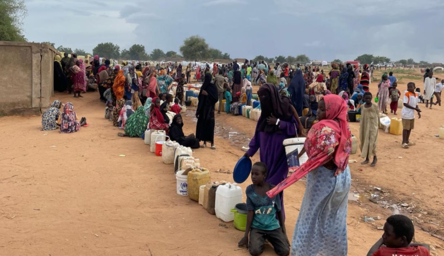 Refugees lining up to fetch water in Adre, Eastern Chad, 26 June 2023. Photo by Amnesty International.